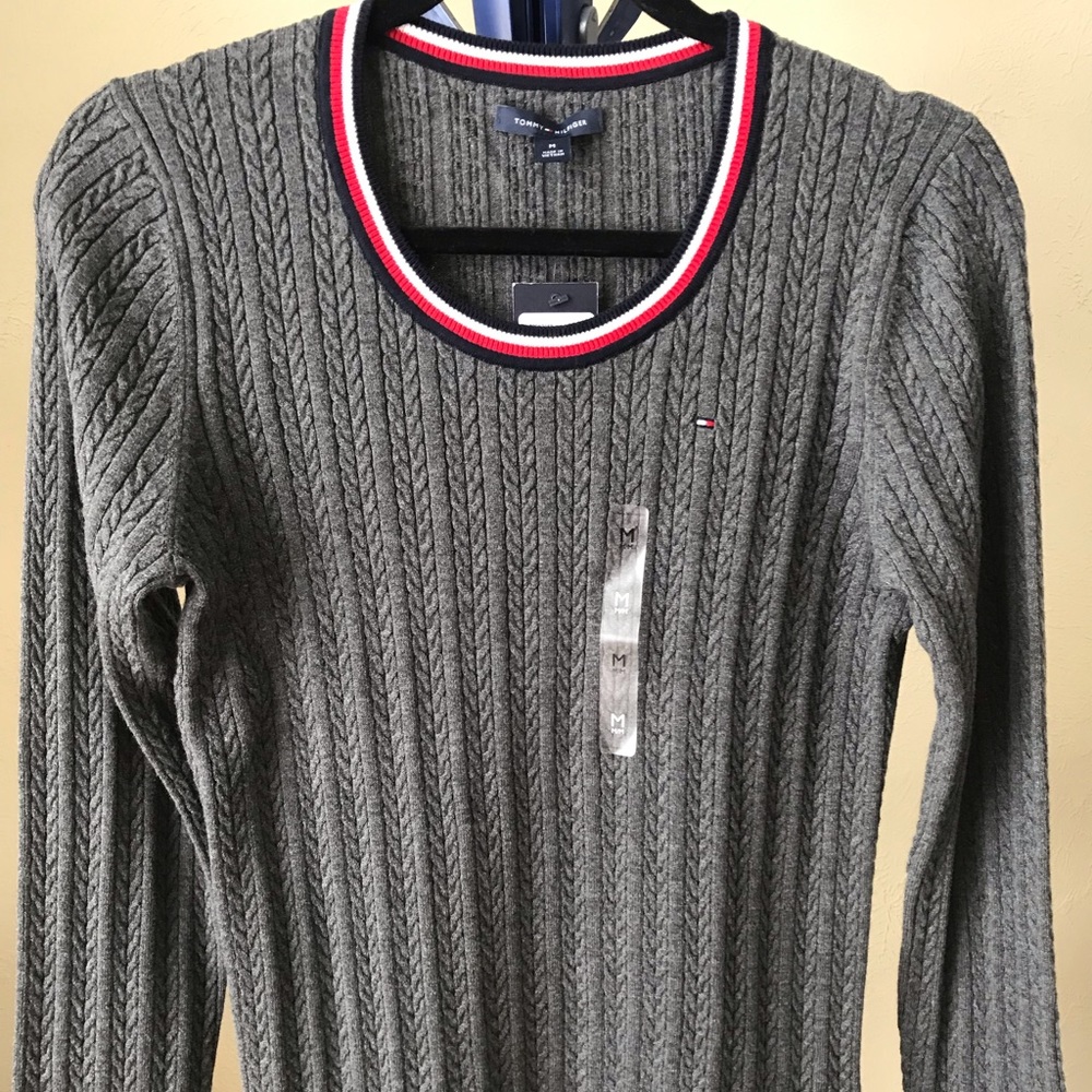 Tommy Hilfiger gray cable knit sweater-New!